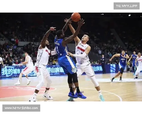 上海队团队篮球典范：五人得分上双对比广东个人英雄主义